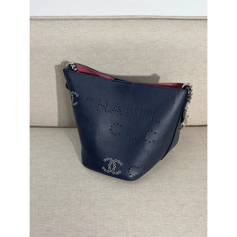 CHANEL Navy Blue Calfskin Deauville Bucket Bag Small SHW - Picture 16 of 16